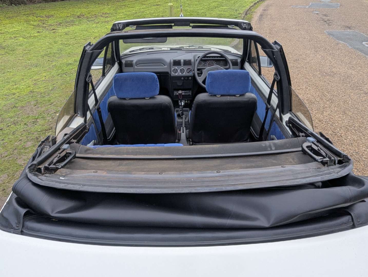 <p>1989 PEUGEOT 205 CABRIOLET JUNIOR</p>