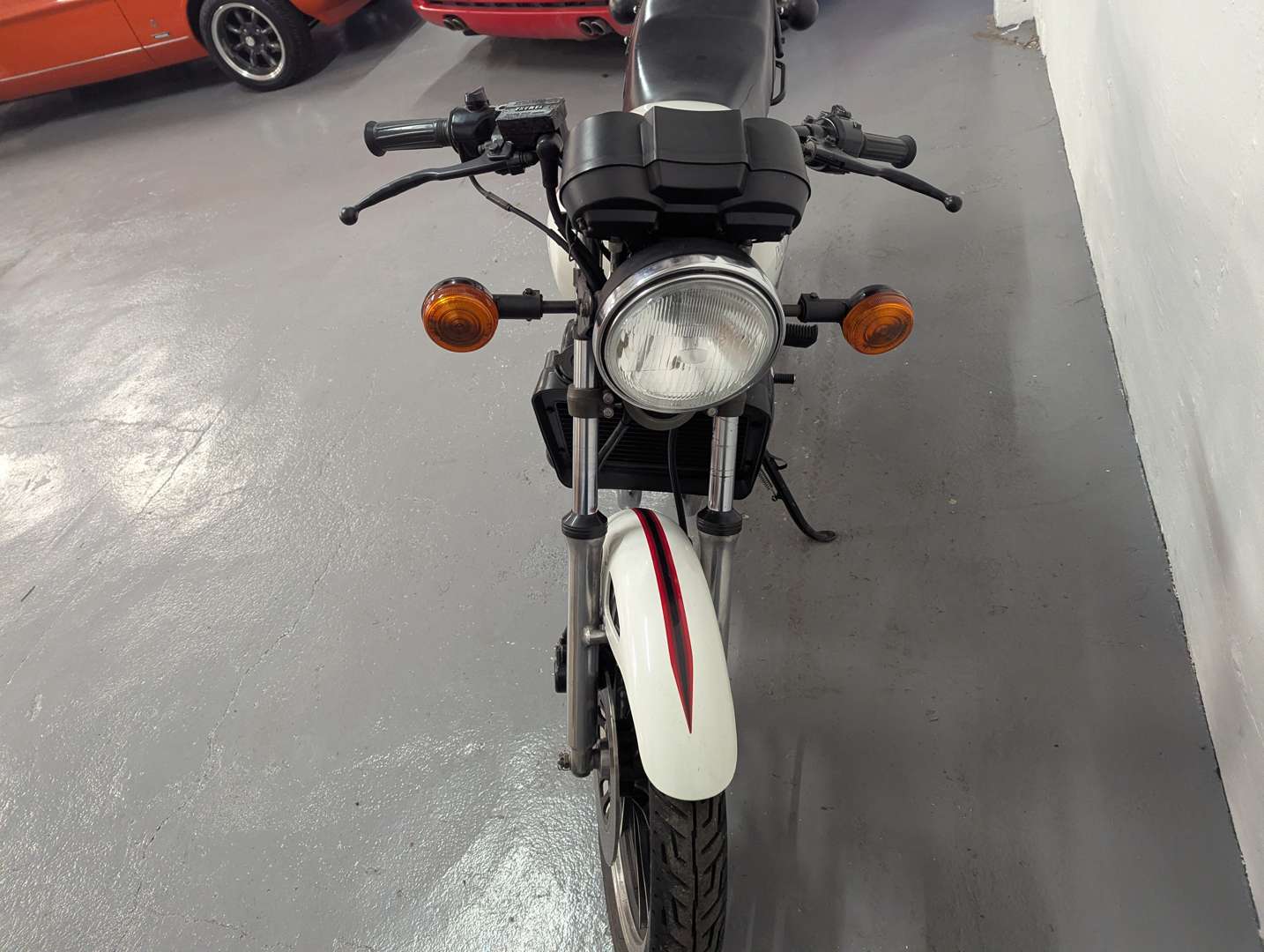 <p>1980 YAMAHA RD250</p>