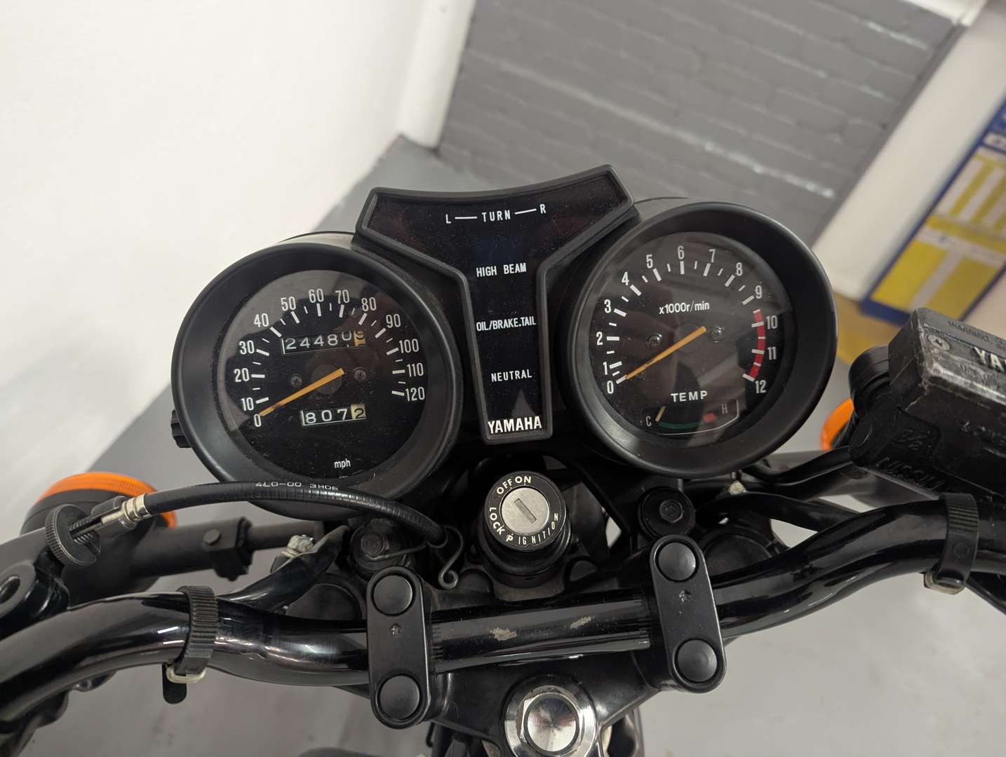 <p>1980 YAMAHA RD250</p>