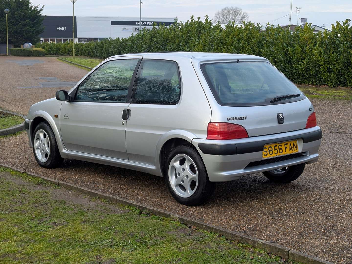 <p>1998 PEUGEOT 106 XR QUICKSILVER</p>