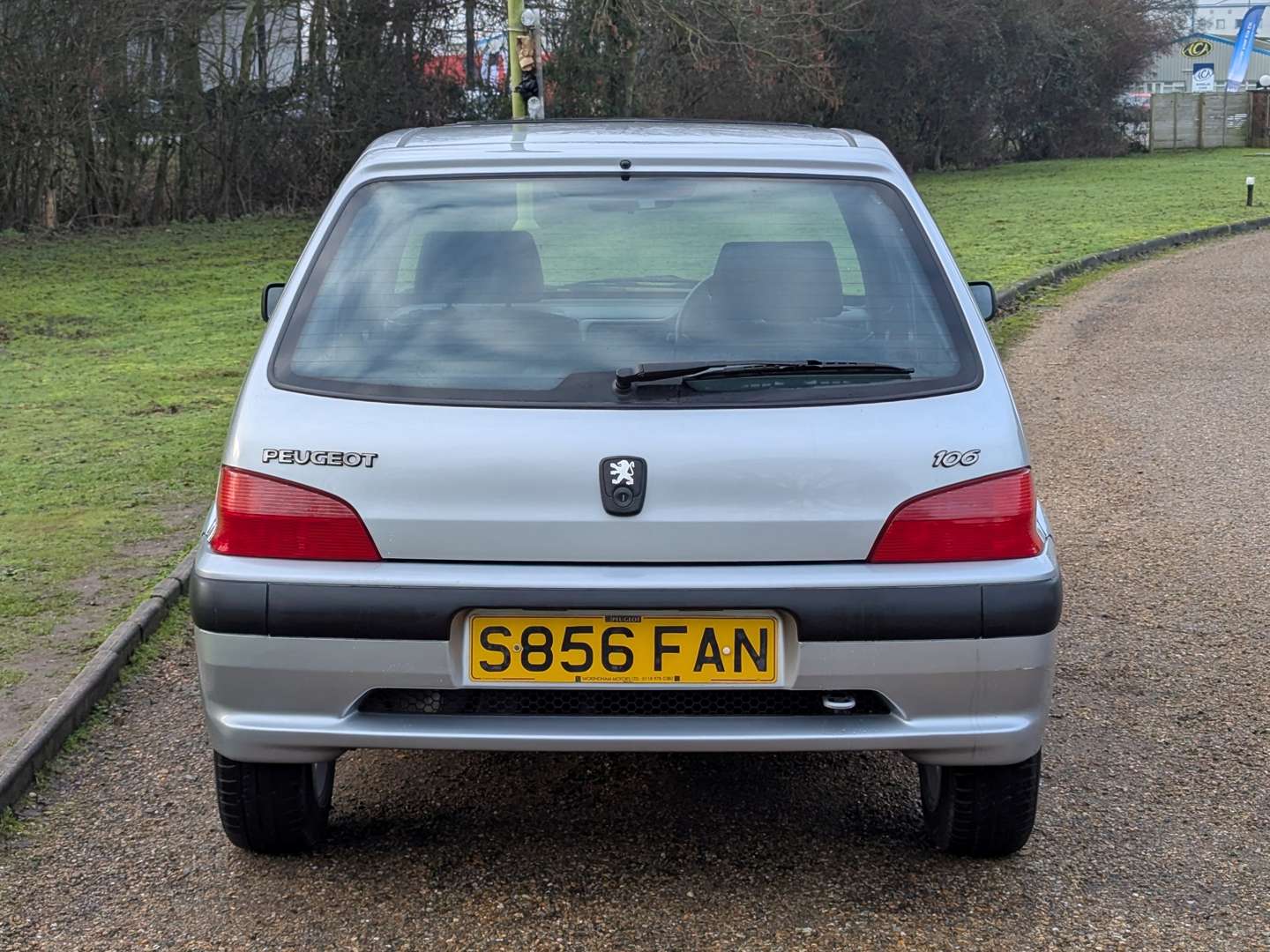 <p>1998 PEUGEOT 106 XR QUICKSILVER</p>