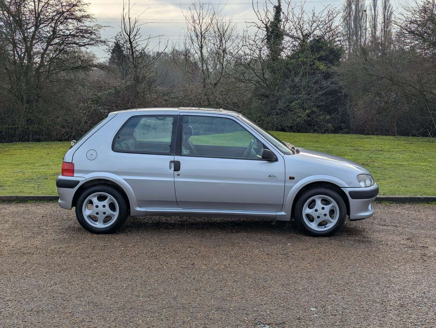 <p>1998 PEUGEOT 106 XR QUICKSILVER</p>