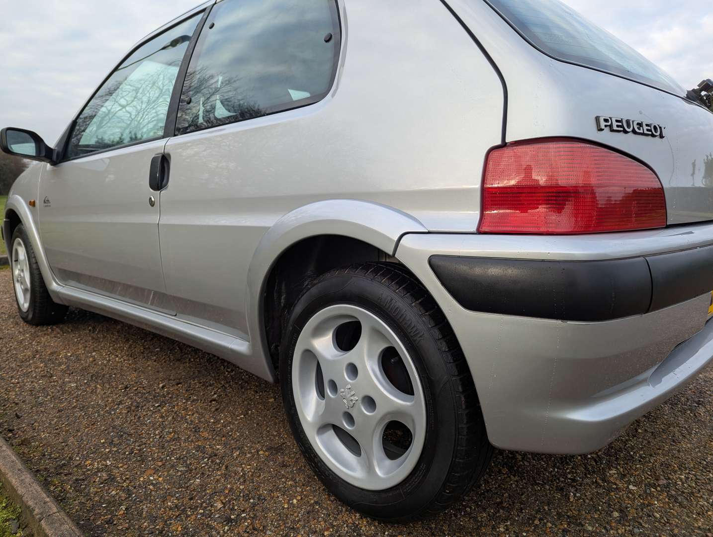 <p>1998 PEUGEOT 106 XR QUICKSILVER</p>