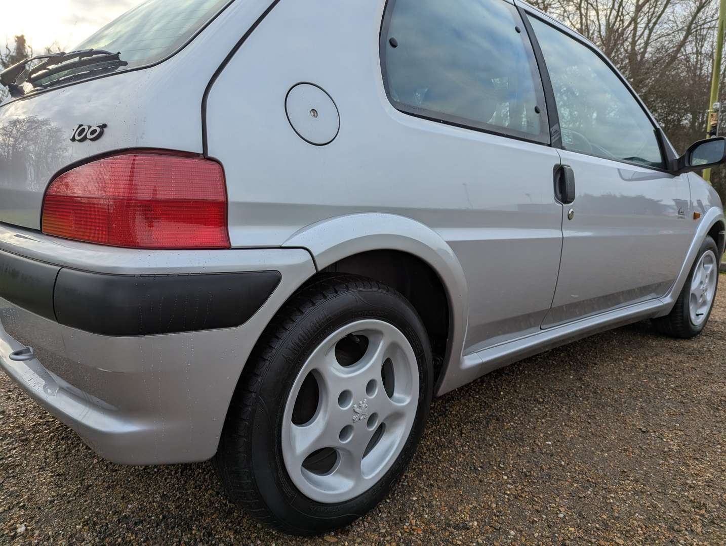 <p>1998 PEUGEOT 106 XR QUICKSILVER</p>