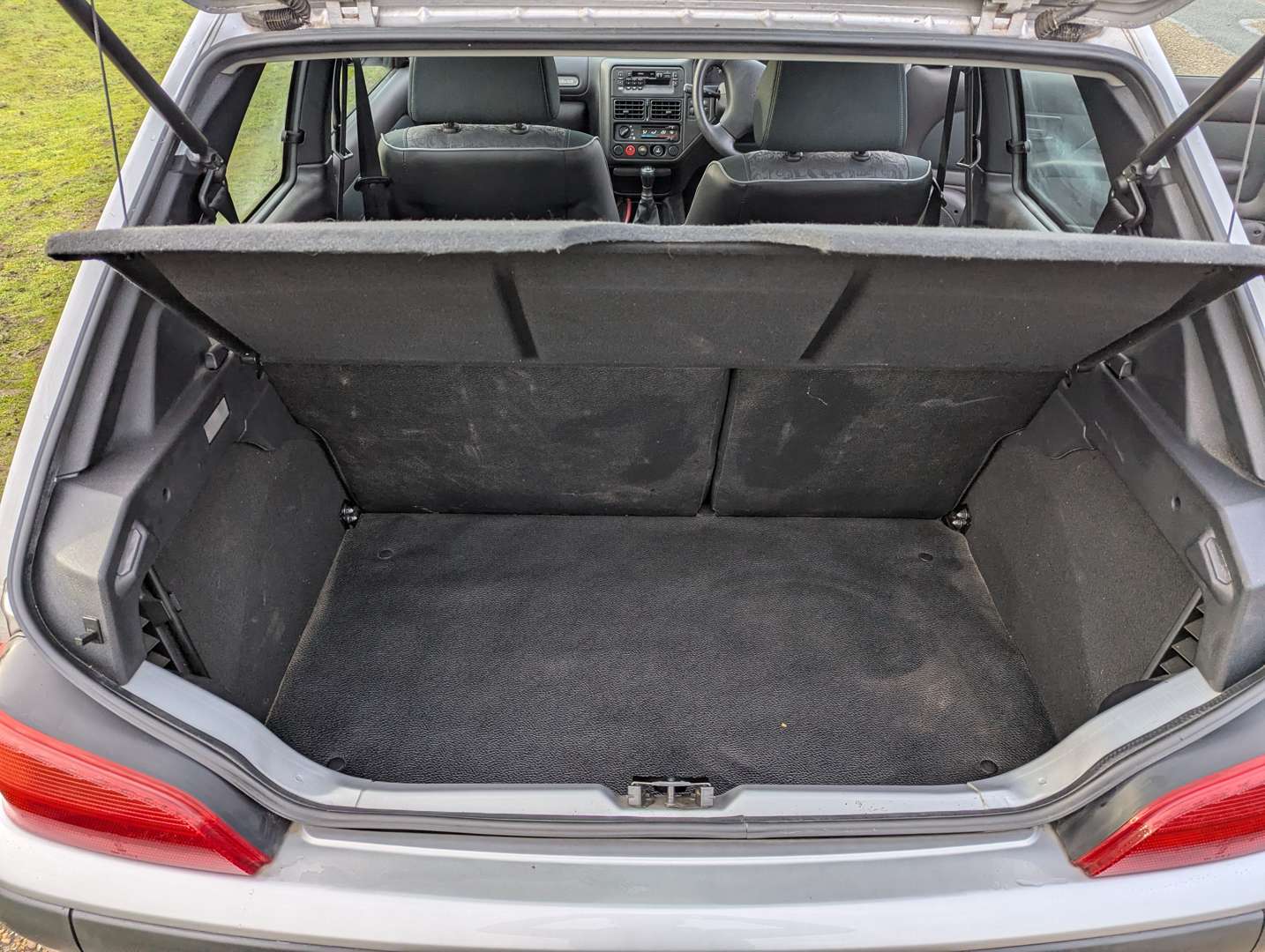 <p>1998 PEUGEOT 106 XR QUICKSILVER</p>