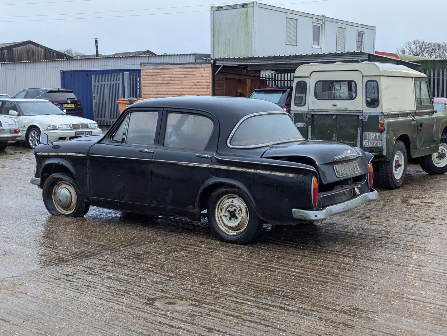 <p>1961 HILLMAN MINX</p>