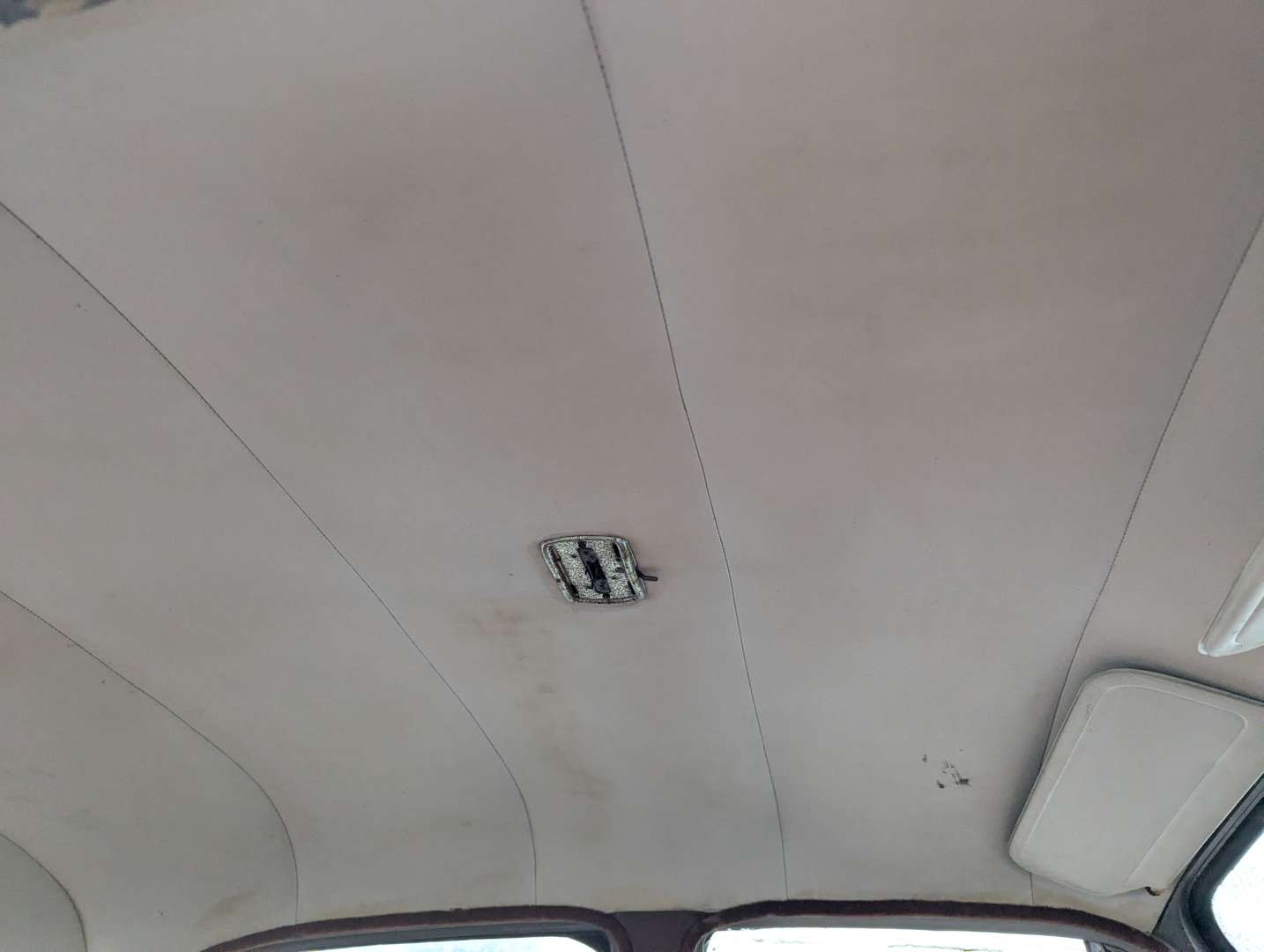 <p>1961 HILLMAN MINX</p>