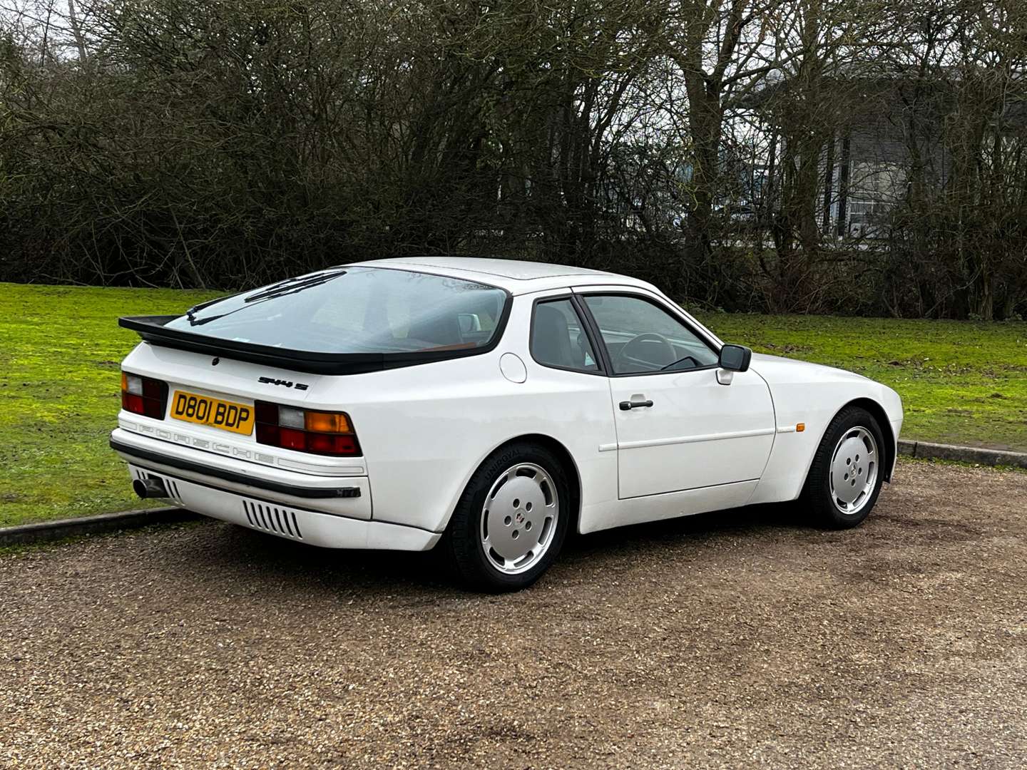 <p>1987 PORSCHE 944 S</p>