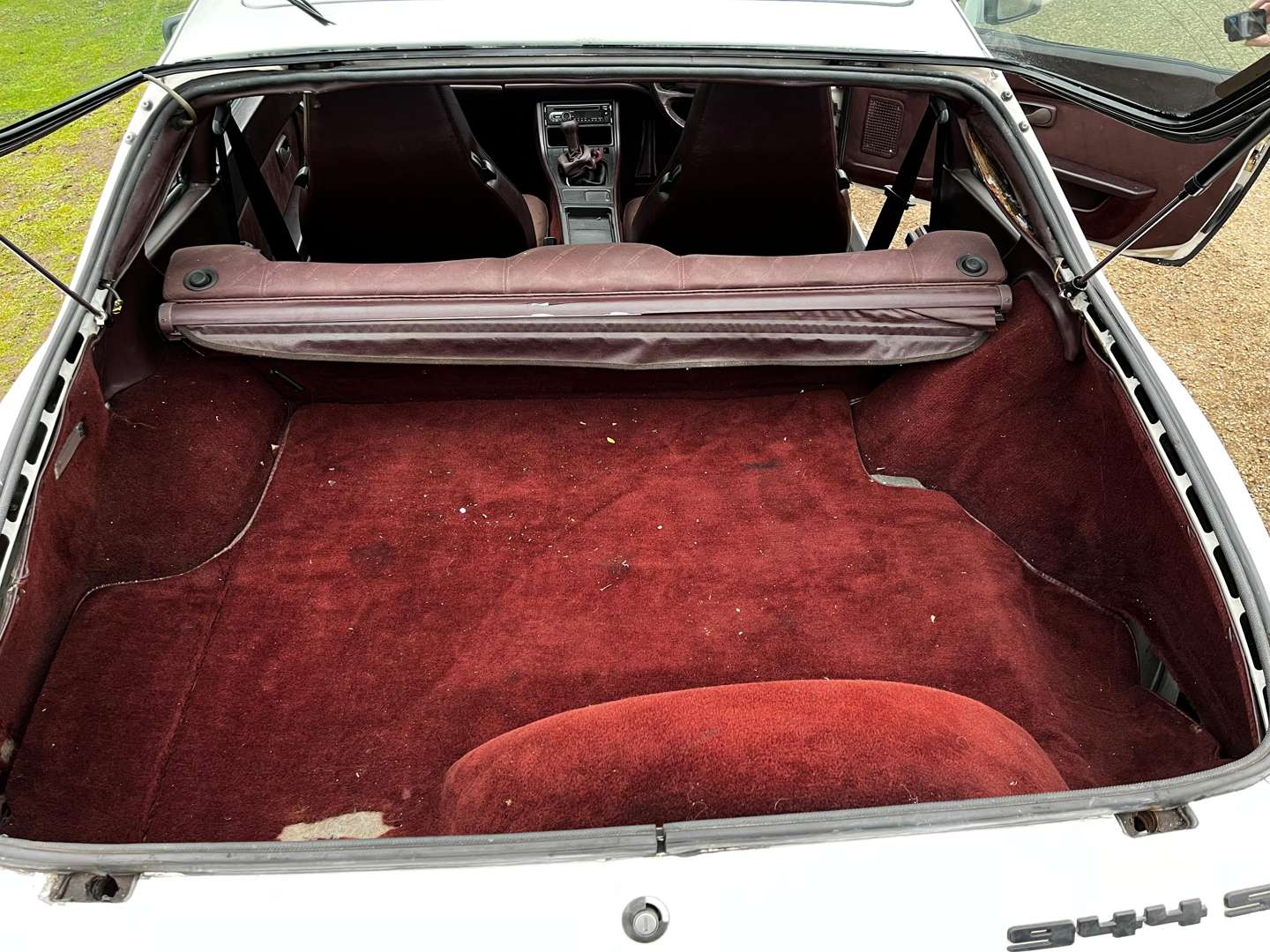 <p>1987 PORSCHE 944 S</p>