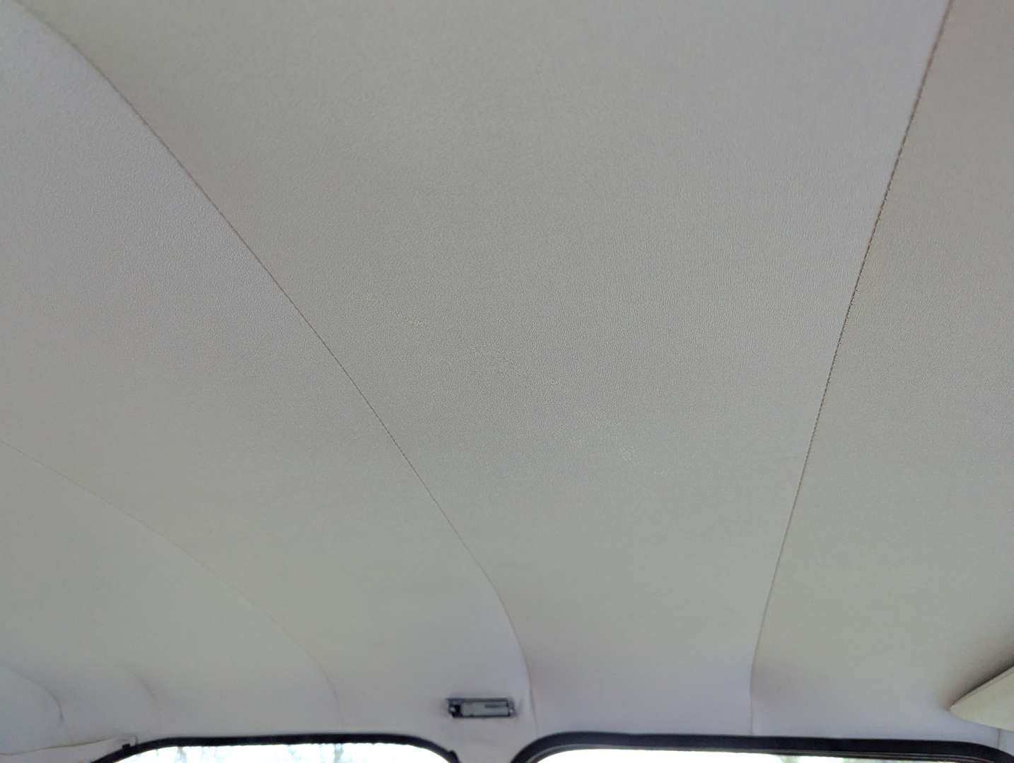 <p>1996 ROVER MINI EQUINOX</p>