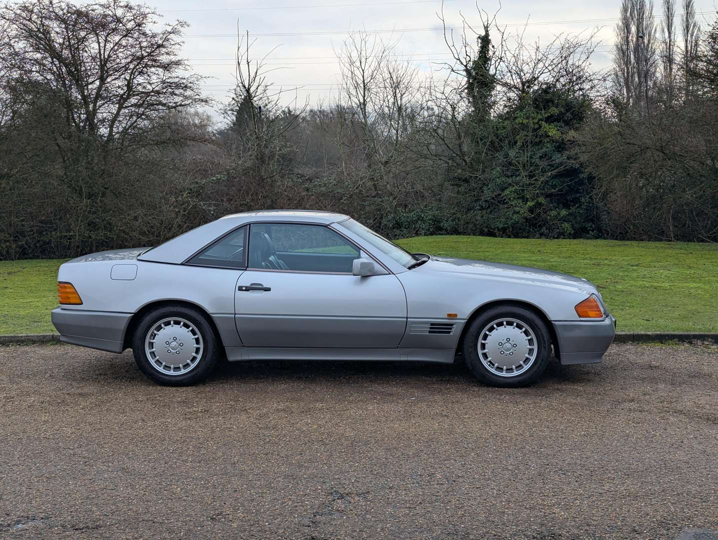 <p>1990 MERCEDES SL300-24 R129 AUTO</p>