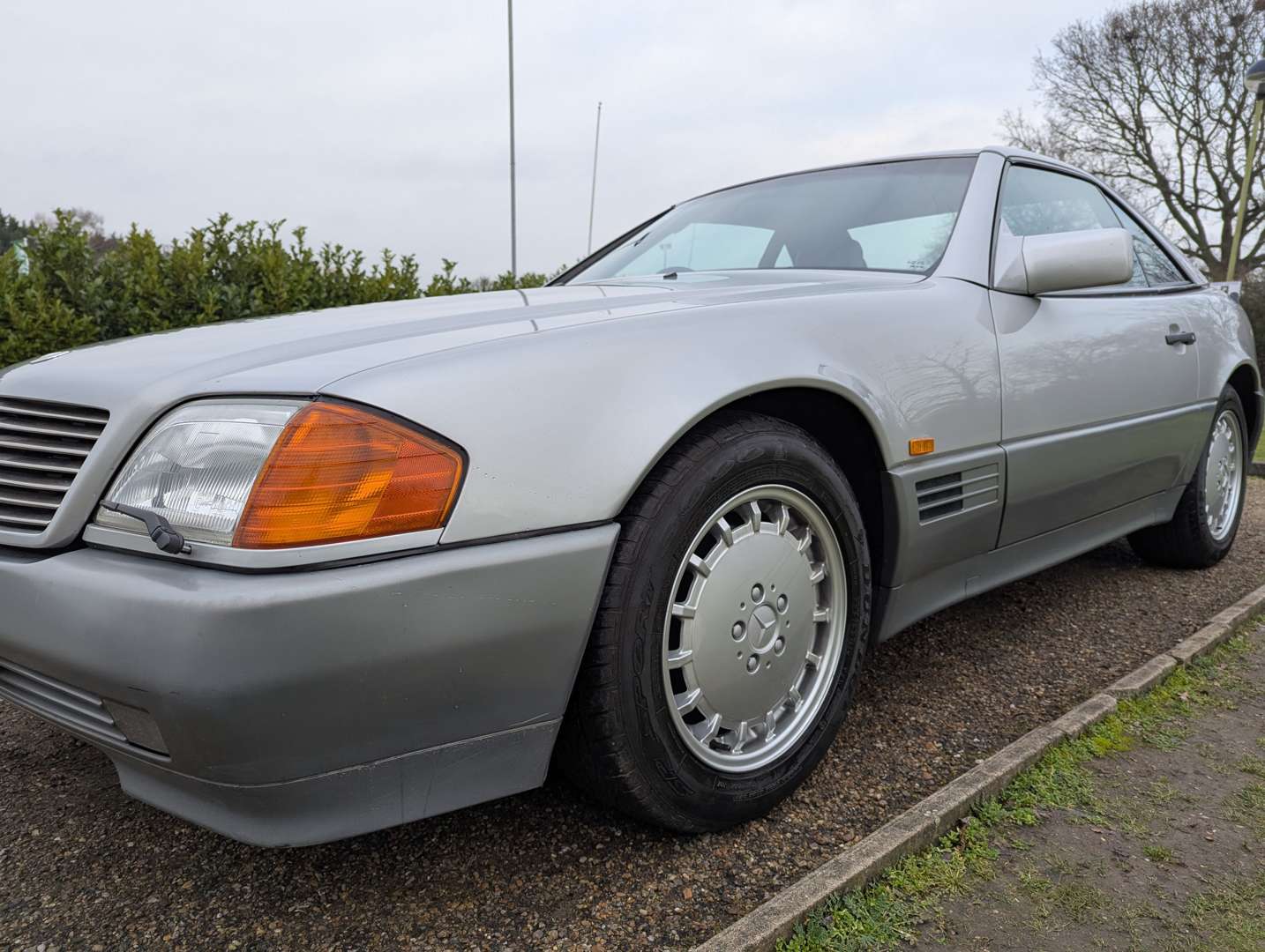 <p>1990 MERCEDES SL300-24 R129 AUTO</p>