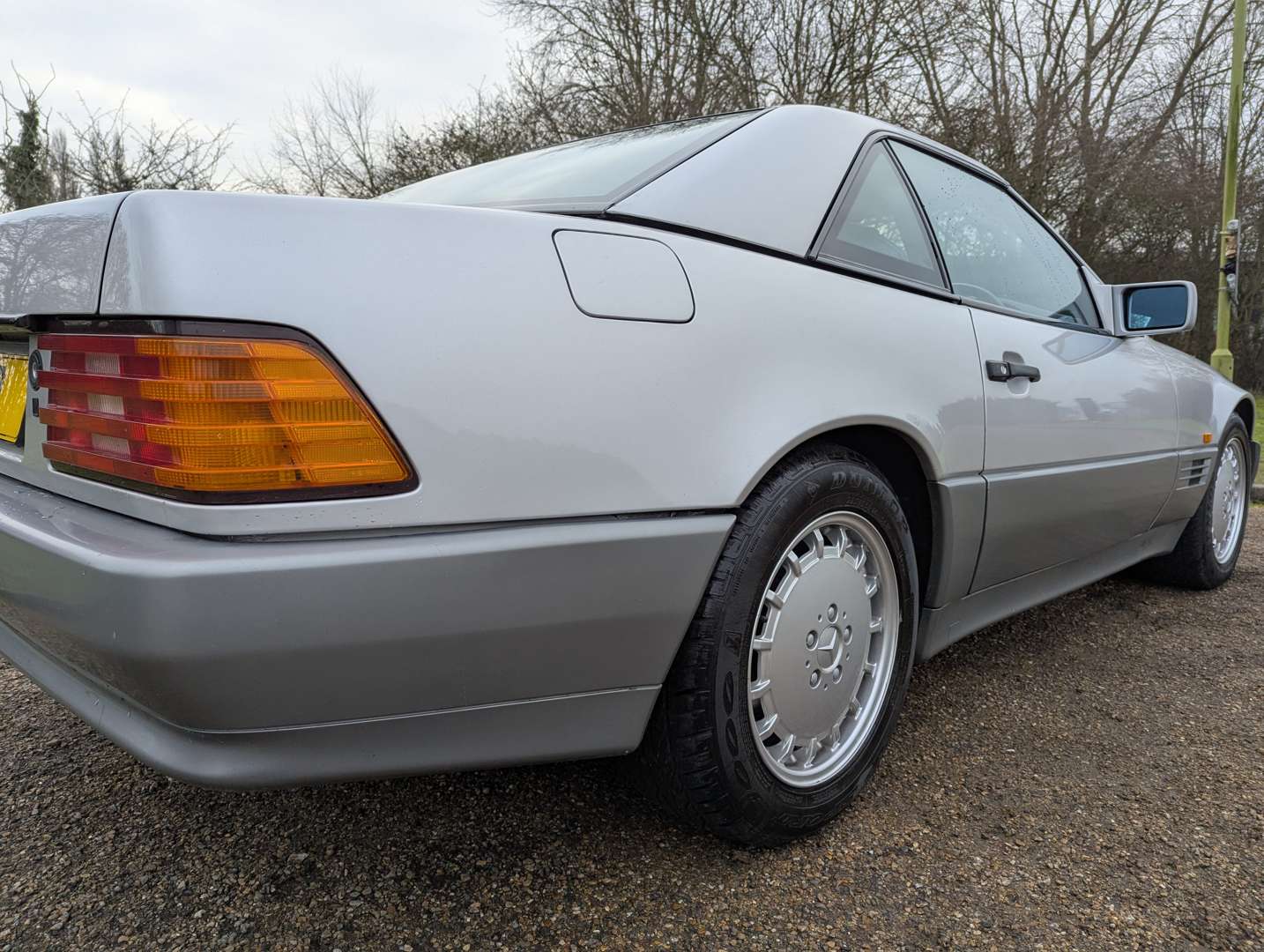 <p>1990 MERCEDES SL300-24 R129 AUTO</p>