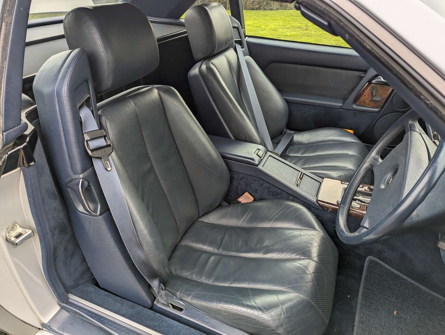 <p>1990 MERCEDES SL300-24 R129 AUTO</p>