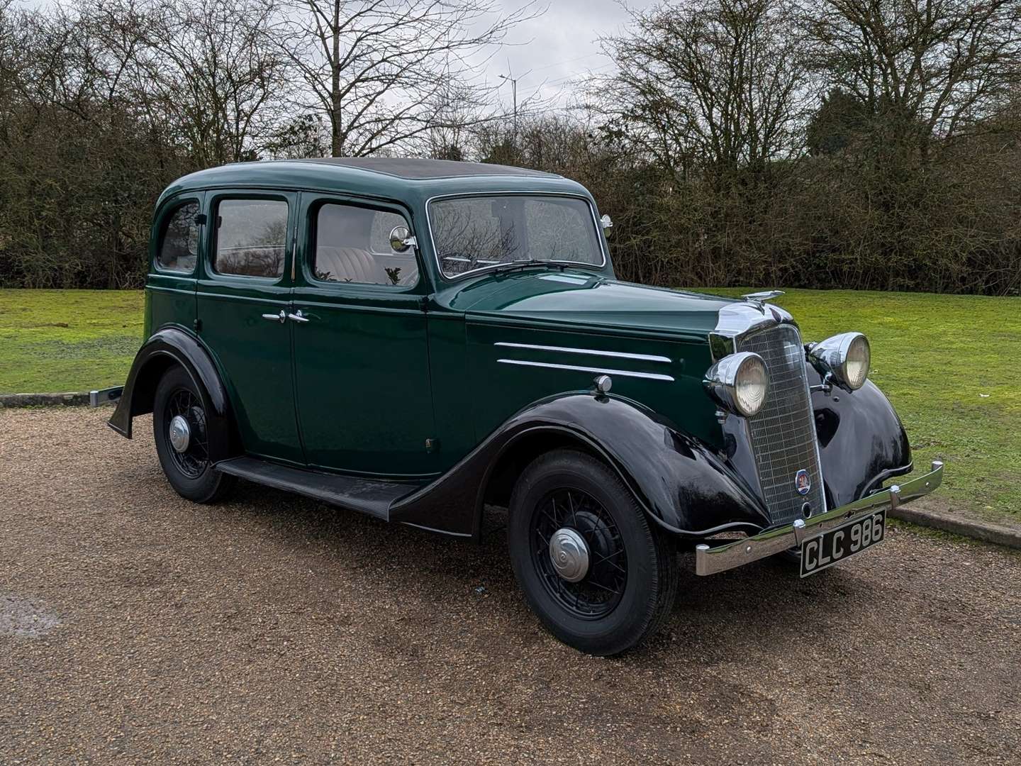 <p>1935 VAUXHALL 12DY</p>