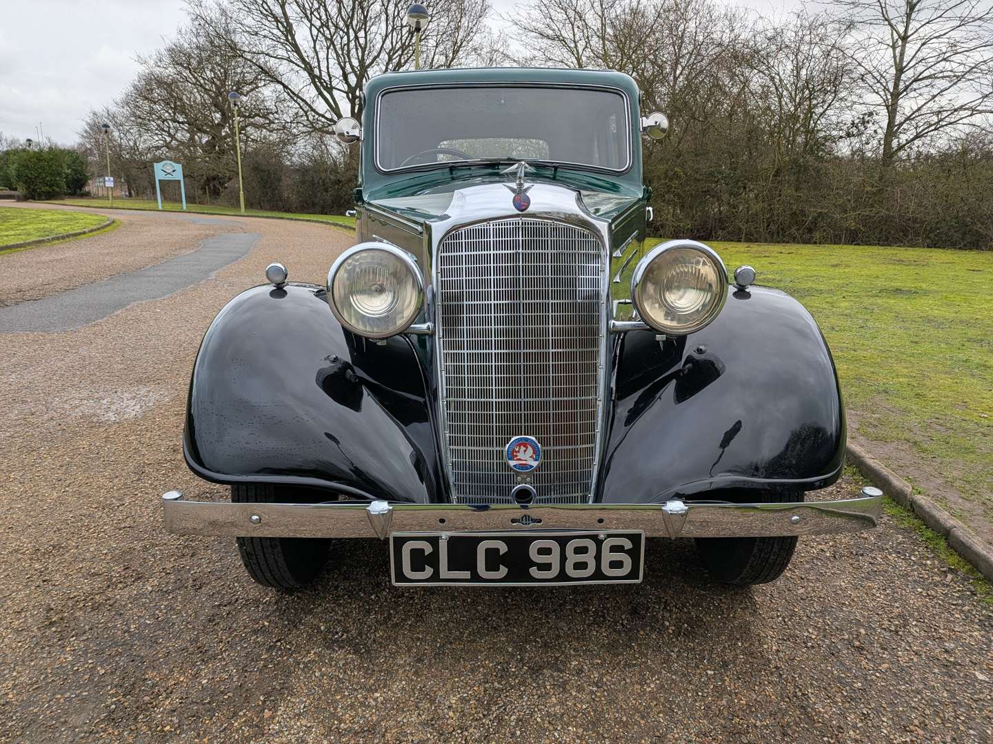<p>1935 VAUXHALL 12DY</p>