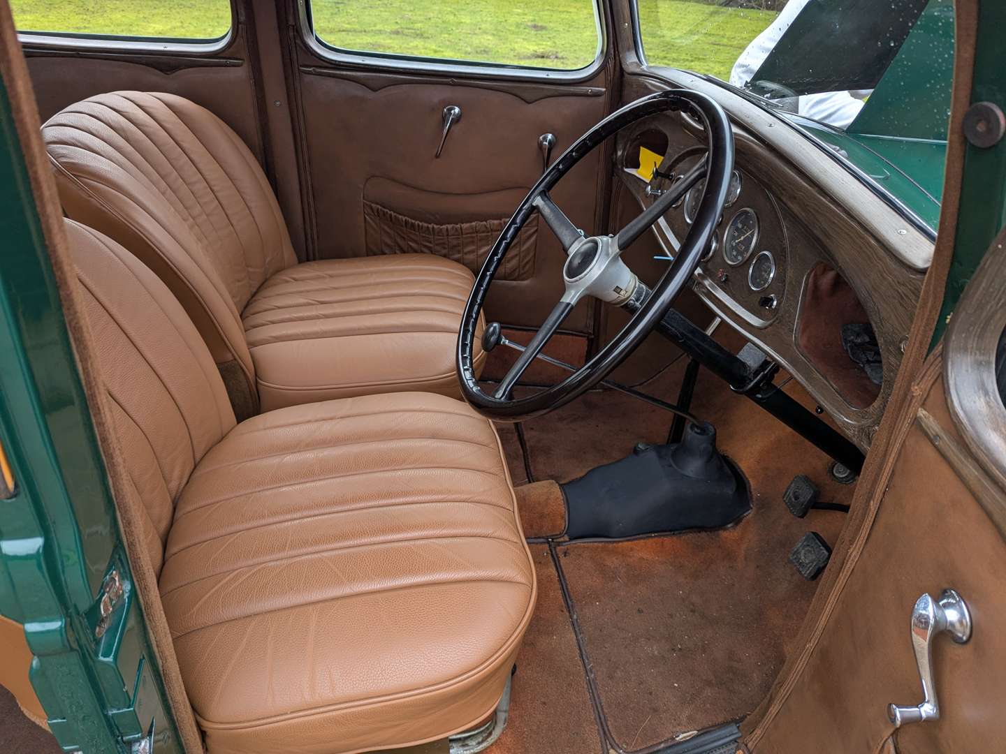 <p>1935 VAUXHALL 12DY</p>