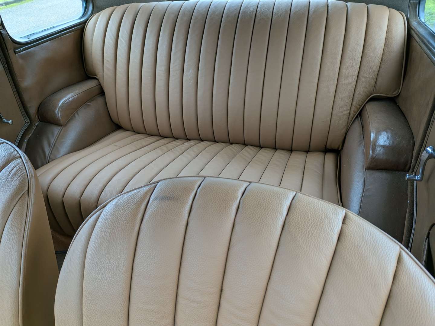 <p>1935 VAUXHALL 12DY</p>