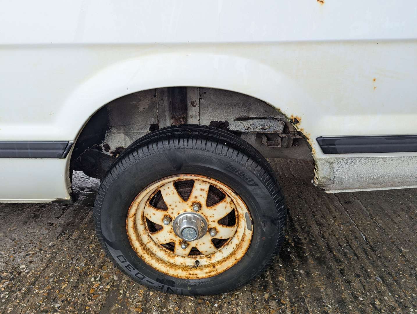 <p>1994 SUBARU 284 4WD PICK-UP</p>