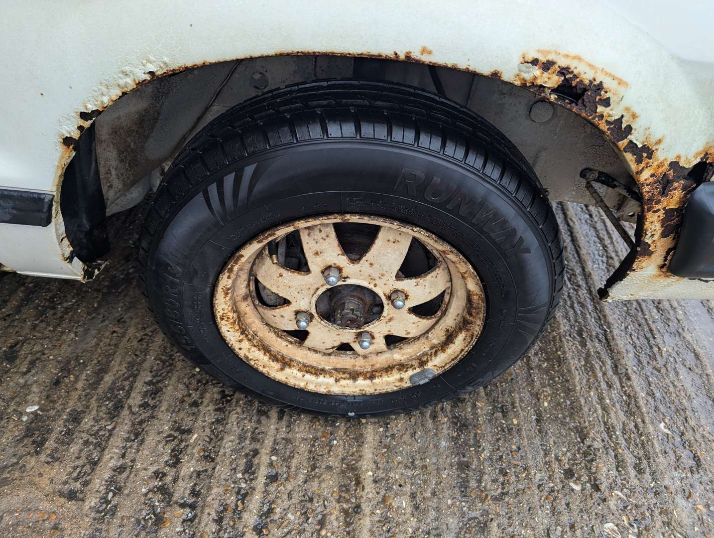 <p>1994 SUBARU 284 4WD PICK-UP</p>