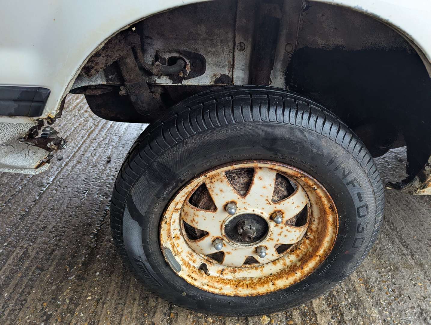 <p>1994 SUBARU 284 4WD PICK-UP</p>