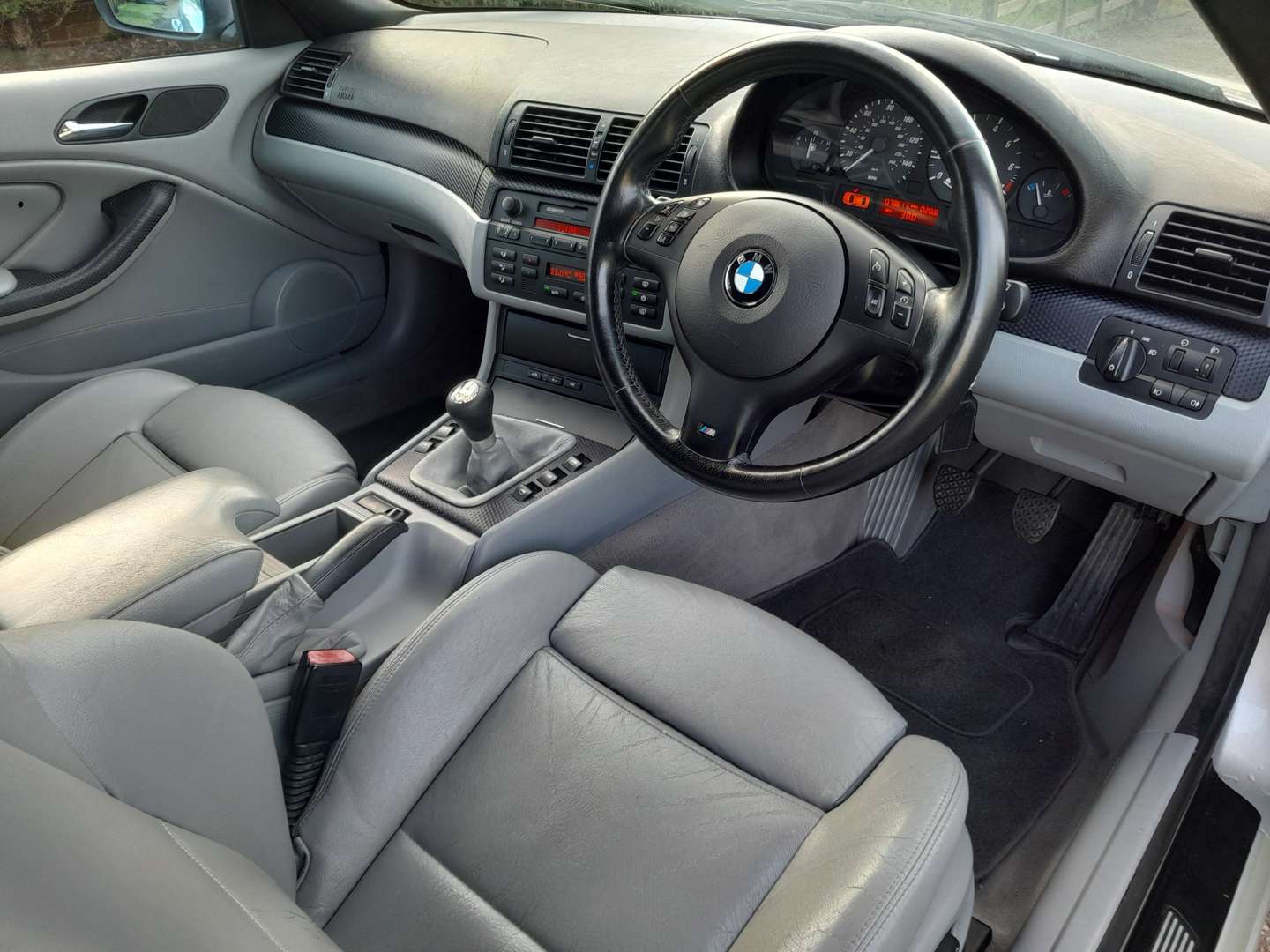 <p>2003 BMW 318CI E46 SPORT CONVERTIBLE</p>