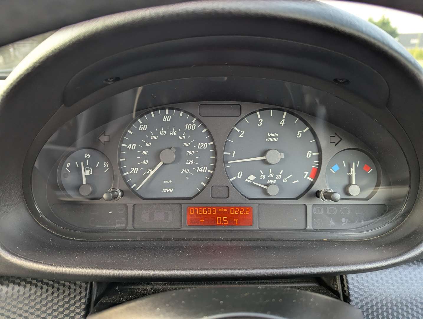 <p>2003 BMW 318CI E46 SPORT CONVERTIBLE</p>