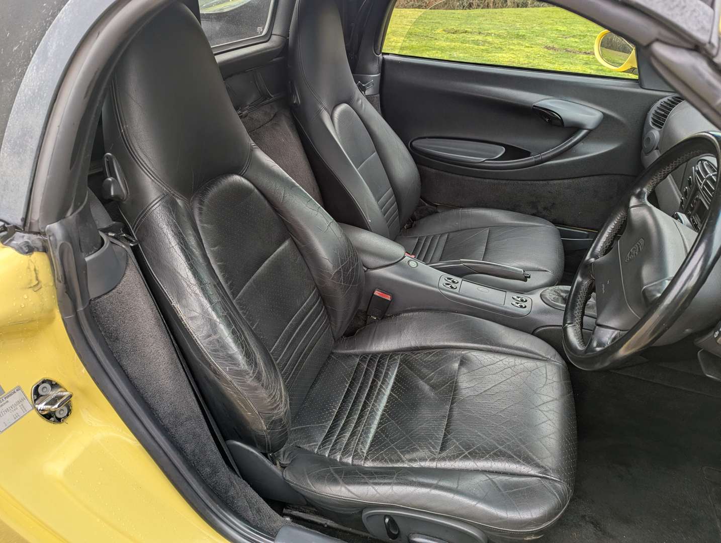 <p>1997 PORSCHE BOXSTER</p>