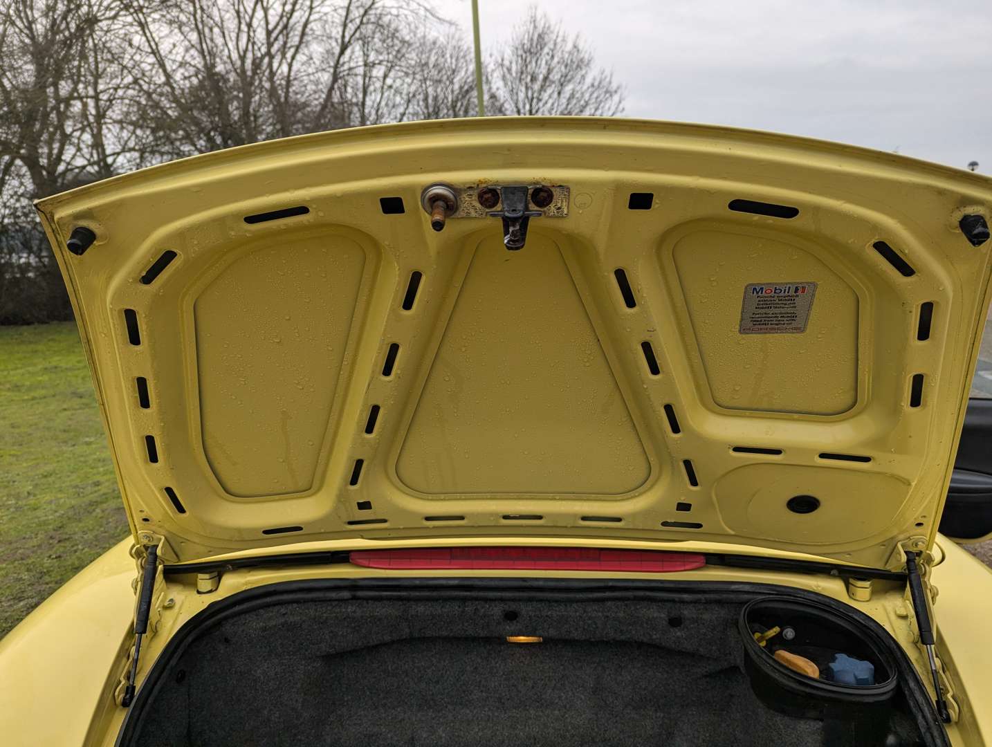 <p>1997 PORSCHE BOXSTER</p>