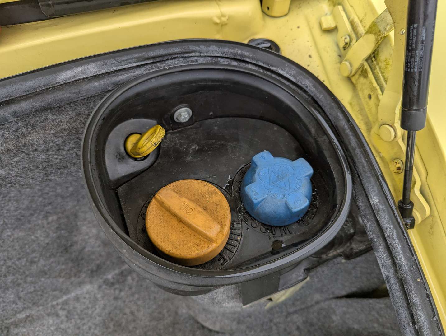 <p>1997 PORSCHE BOXSTER</p>