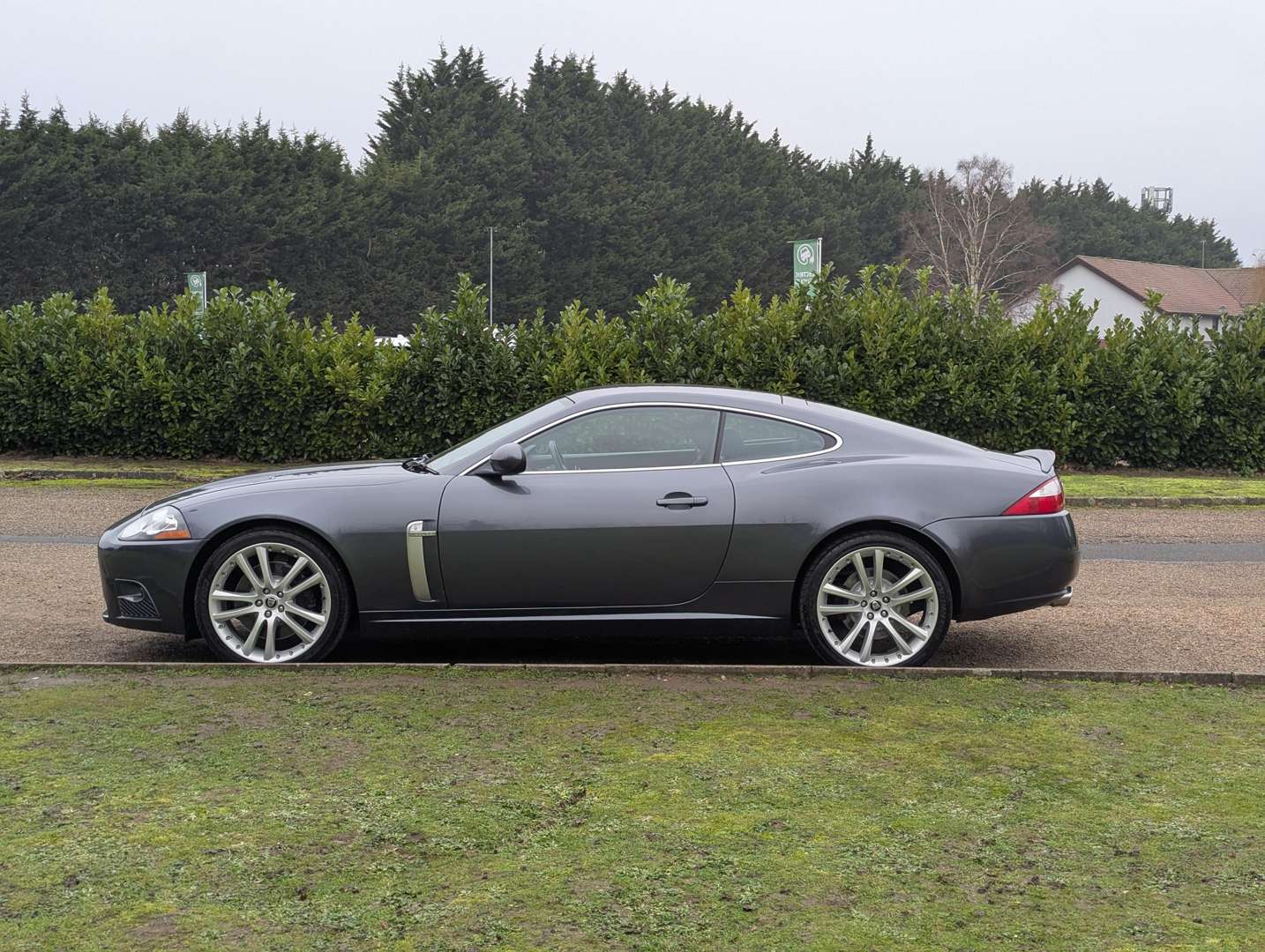 <p>2006 JAGUAR XKR 4.2 COUPE - 17,615 MILES FORM NEW</p>