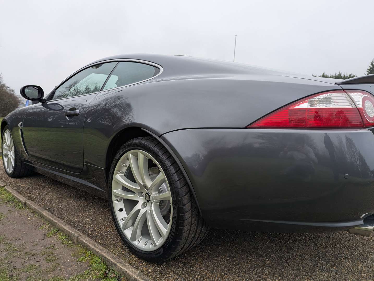 <p>2006 JAGUAR XKR 4.2 COUPE - 17,615 MILES FORM NEW</p>