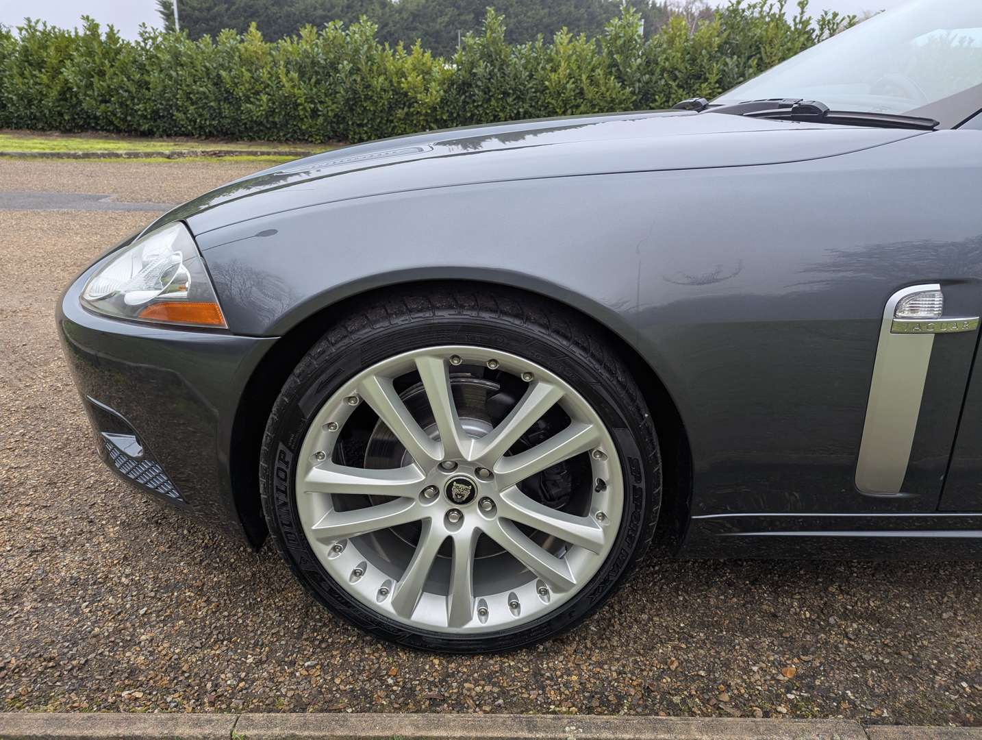 <p>2006 JAGUAR XKR 4.2 COUPE - 17,615 MILES FORM NEW</p>