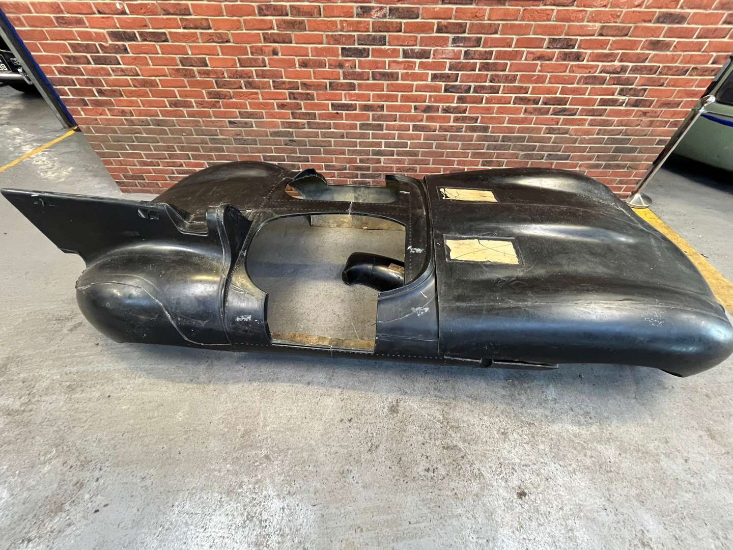 <p>TRIBUTE AUTOMOTIVE ‘D’ TYPE BODY SHELL REPLICA</p>