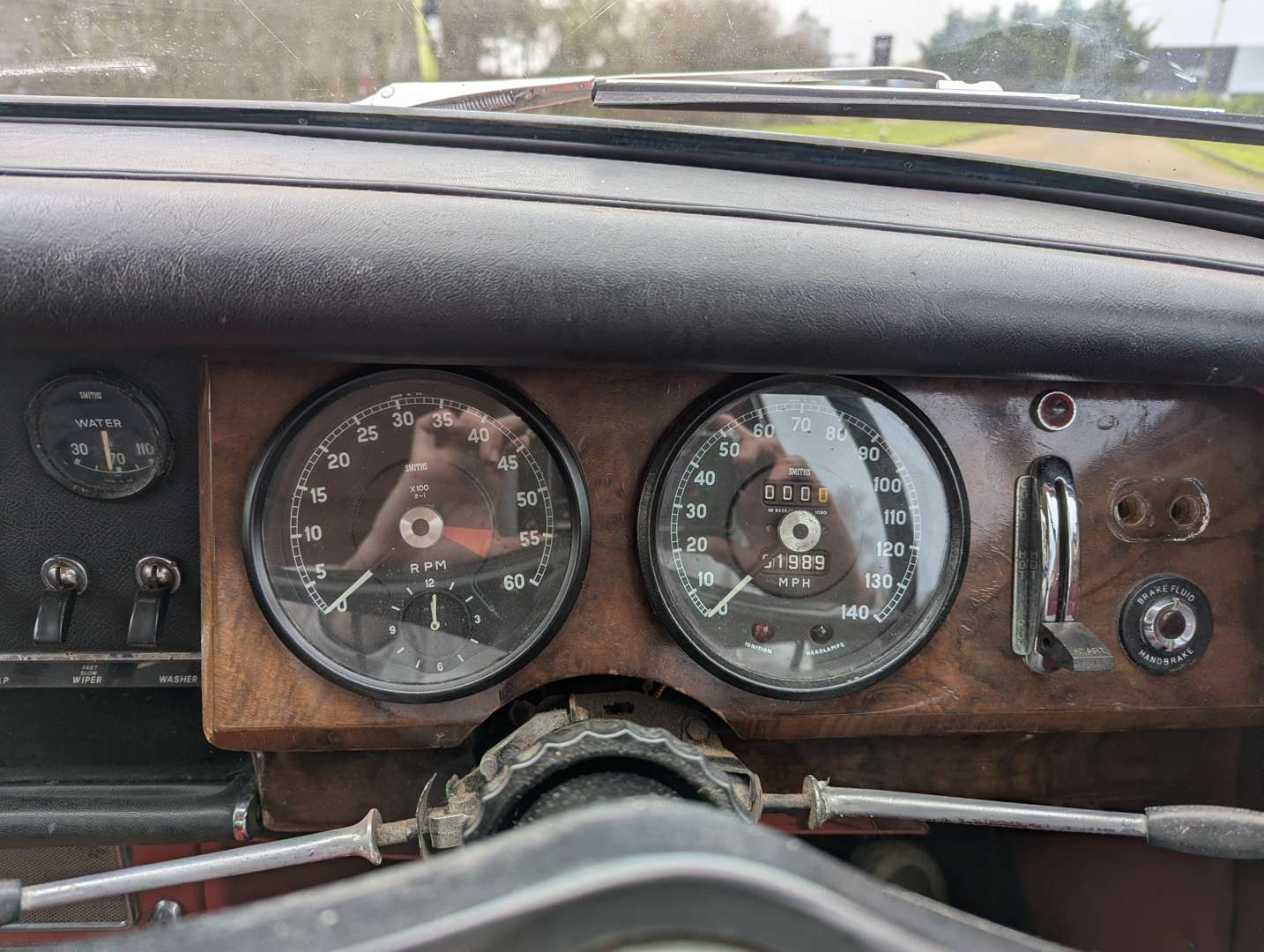 <p>1964 JAGUAR MKII 3.8</p>