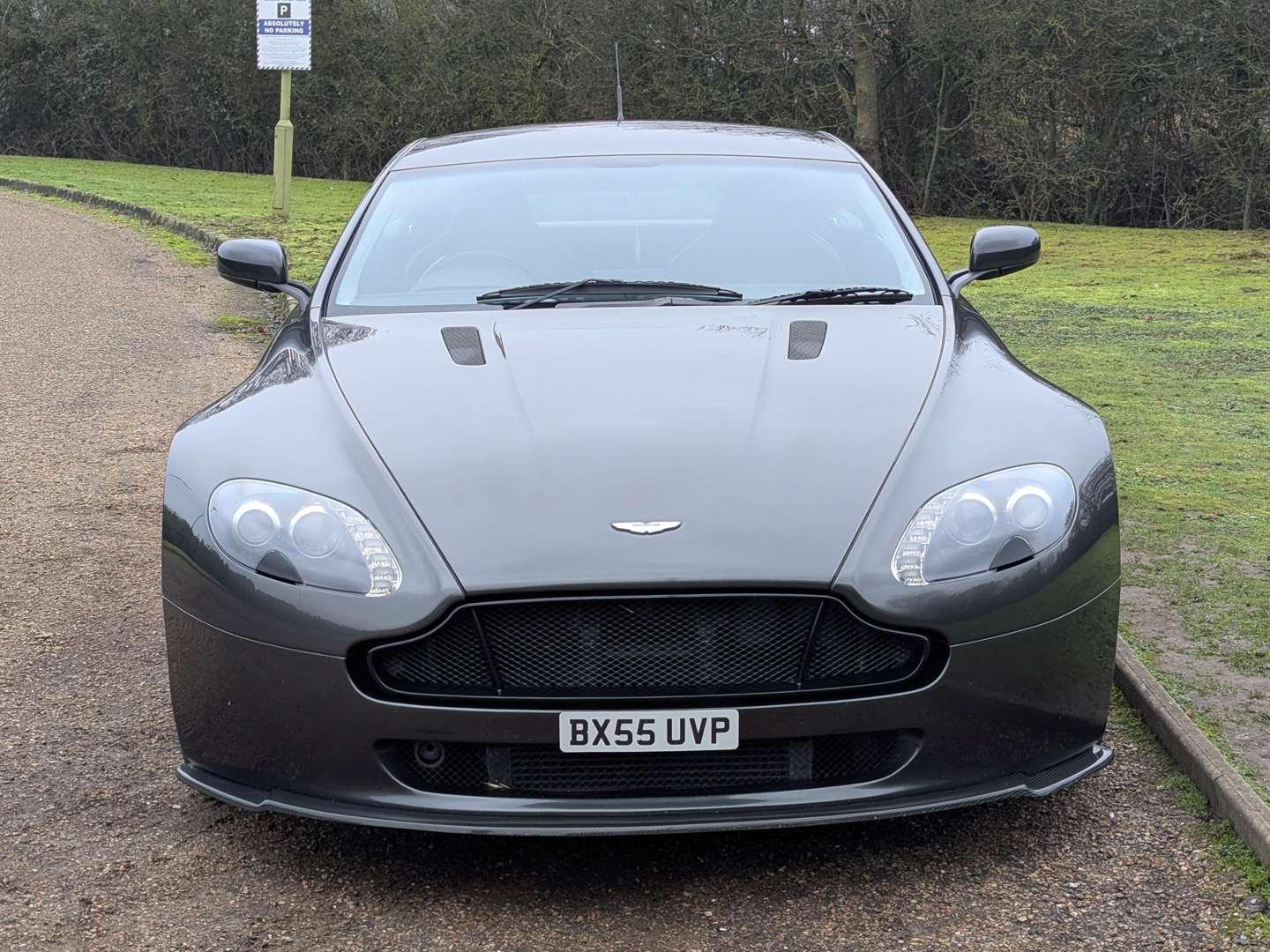 <p>2005 ASTON MARTIN VANTAGE V8</p>