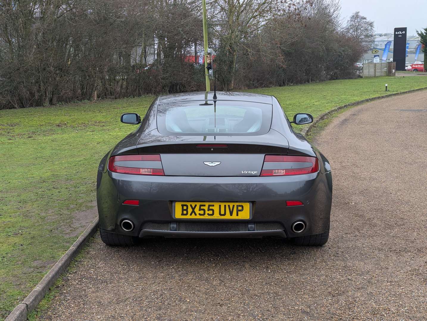 <p>2005 ASTON MARTIN VANTAGE V8</p>