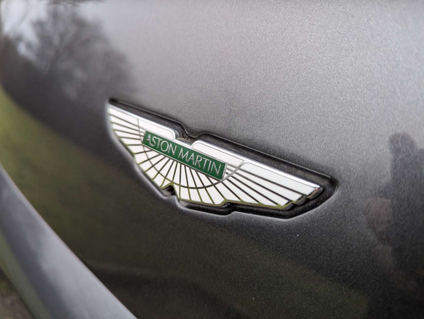 <p>2005 ASTON MARTIN VANTAGE V8</p>