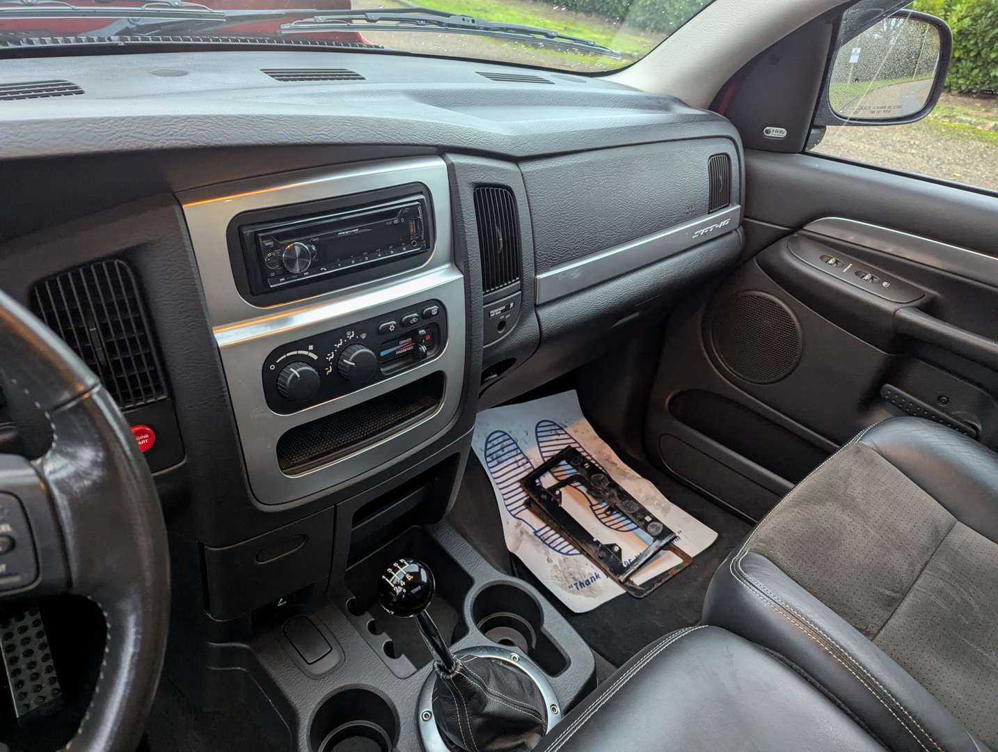 <p>2005 DODGE RAM SRT-10 LHD</p>