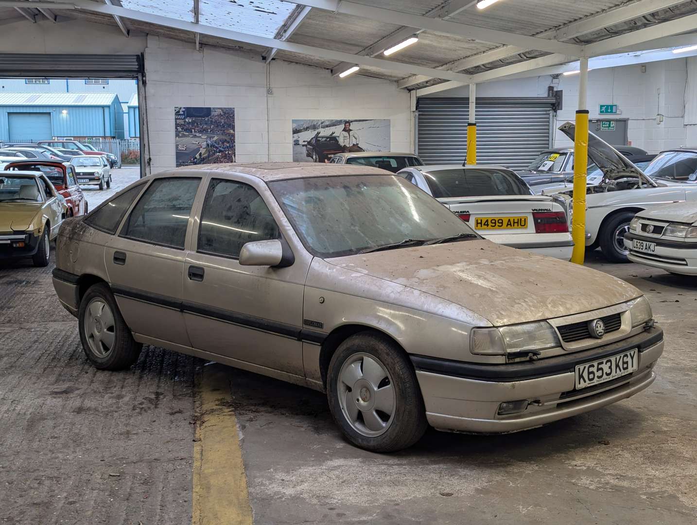 <p>1993 VAUXHALL CAVALIER DIPLOMAT AUTO</p>