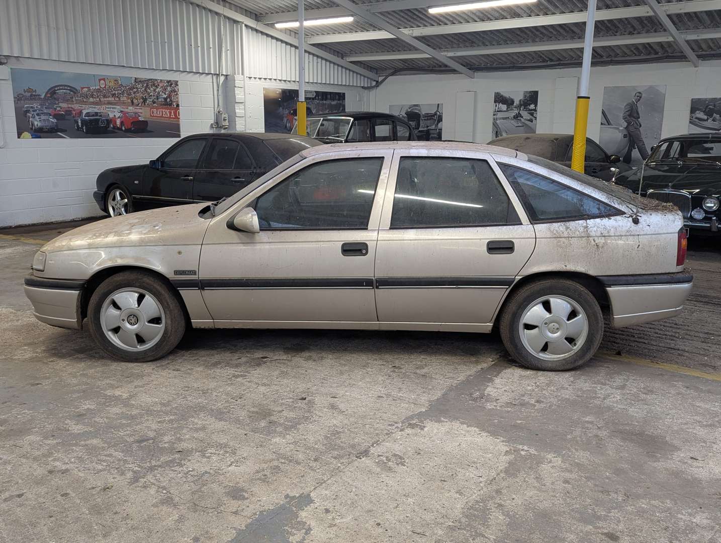 <p>1993 VAUXHALL CAVALIER DIPLOMAT AUTO</p>