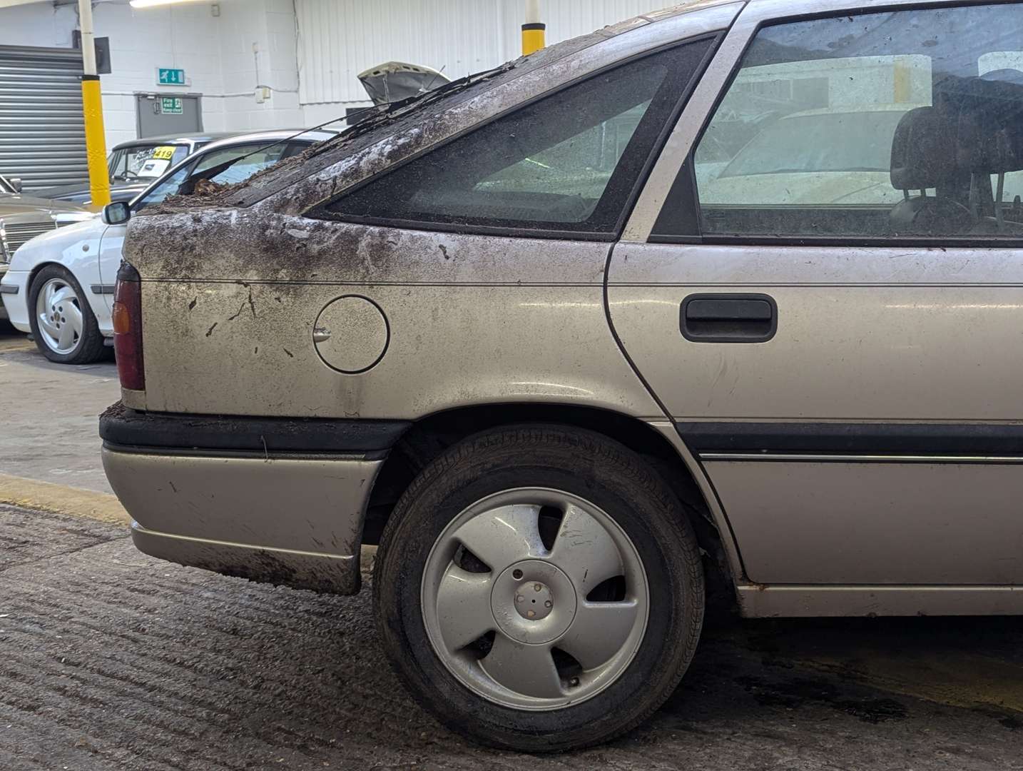 <p>1993 VAUXHALL CAVALIER DIPLOMAT AUTO</p>