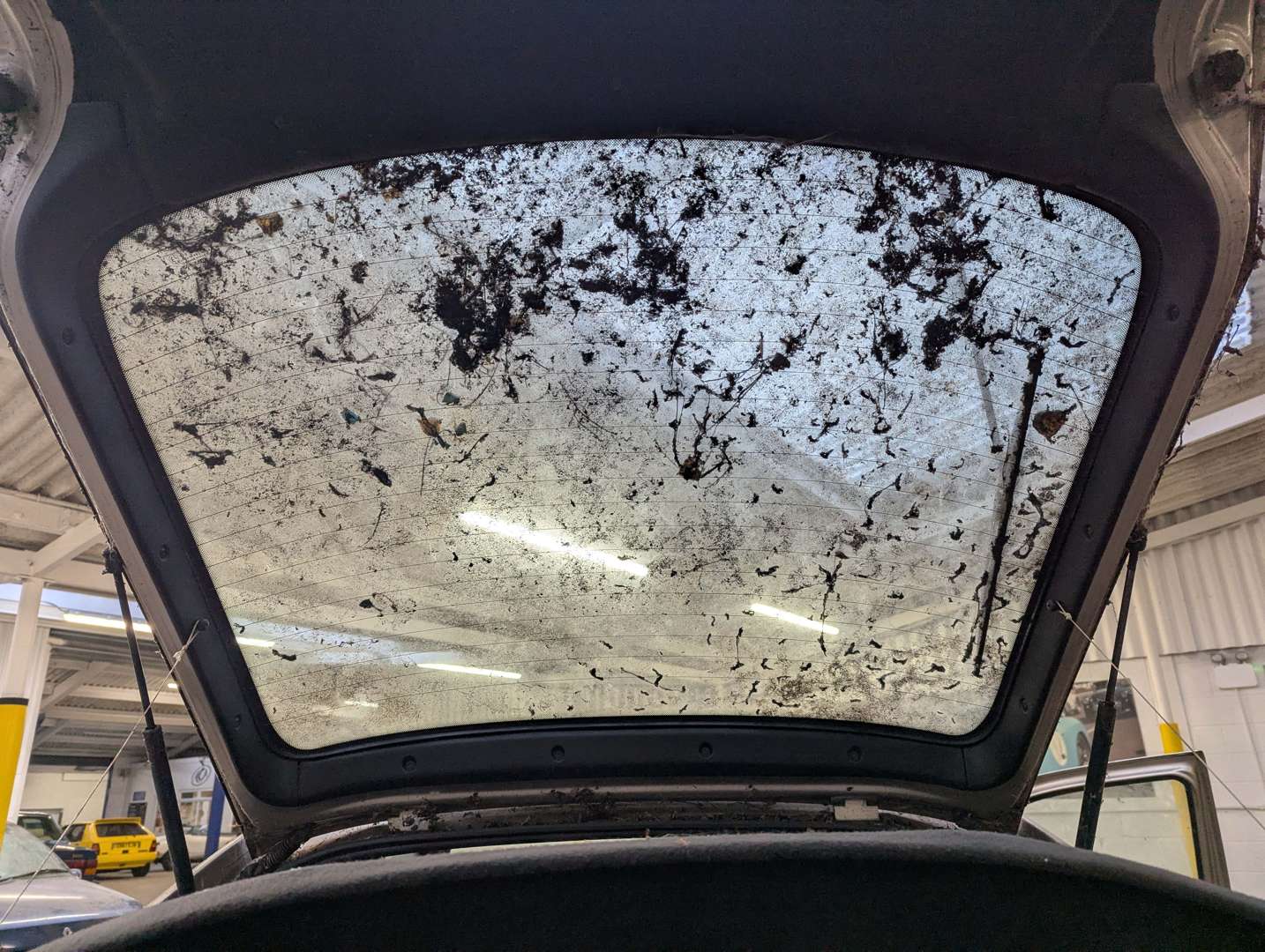 <p>1993 VAUXHALL CAVALIER DIPLOMAT AUTO</p>