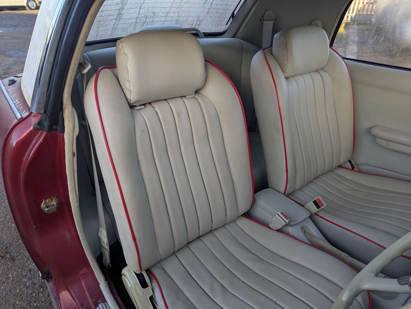 <p>1991 NISSAN FIGARO 1.0 AUTO</p>