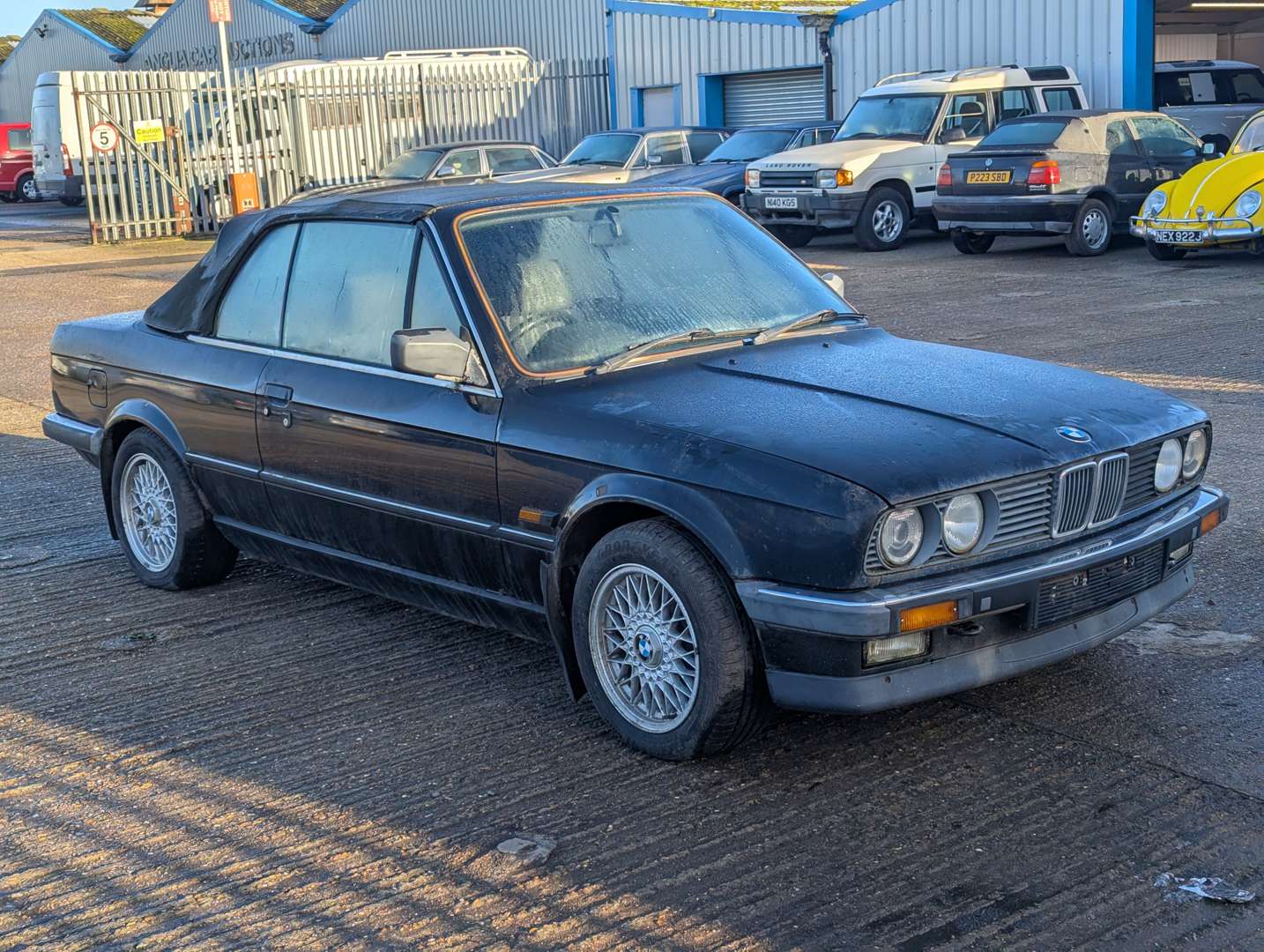 <p>1990 BMW E30 320I CONVERTIBLE</p>