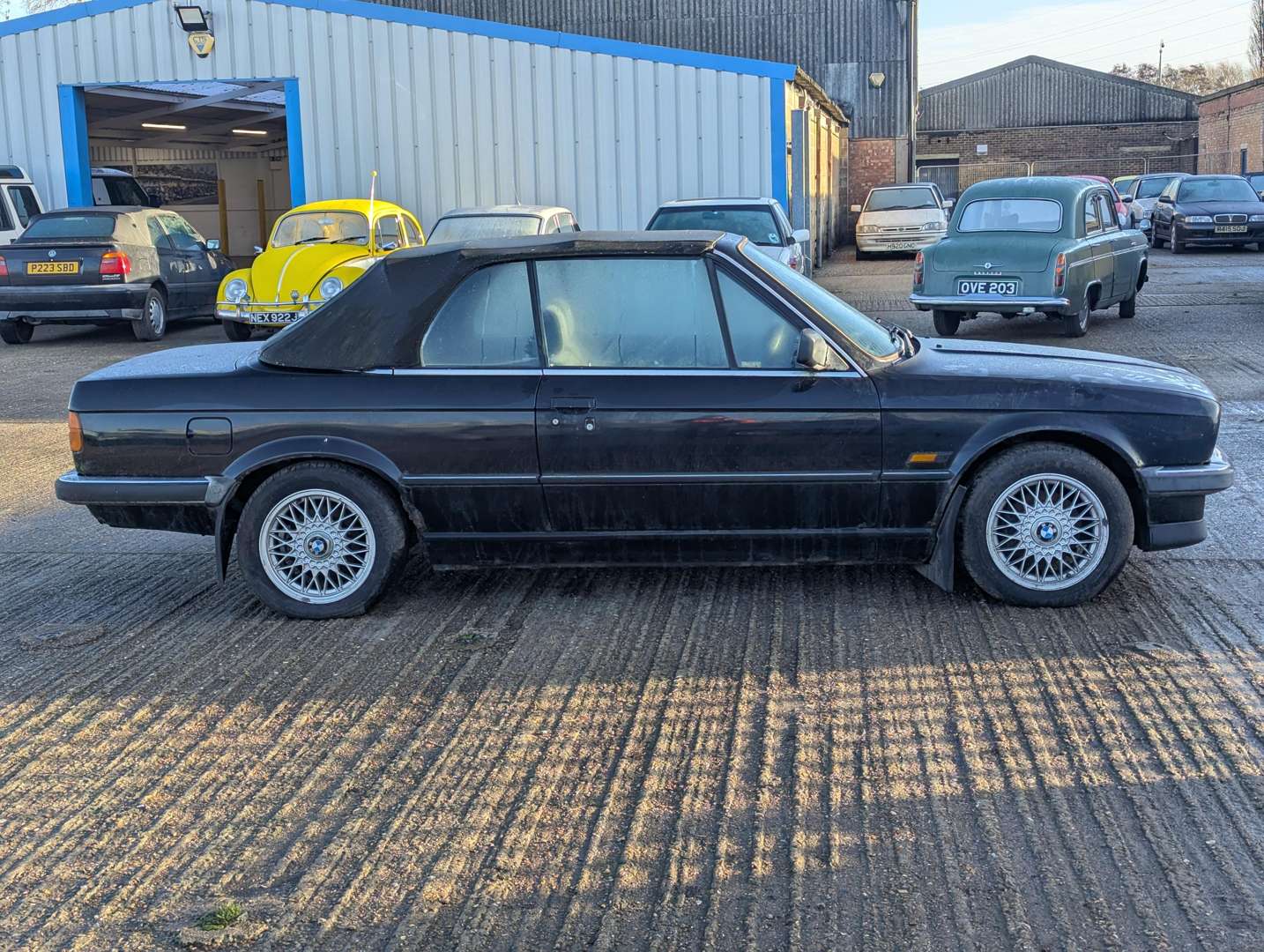 <p>1990 BMW E30 320I CONVERTIBLE</p>