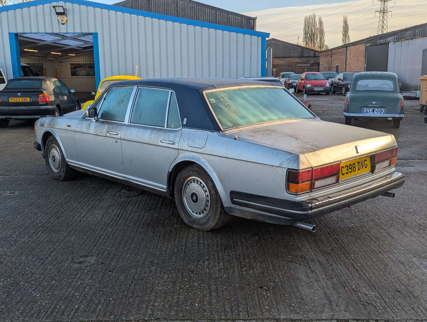 <p>1985 ROLLS ROYCE SILVER SPIRIT</p>