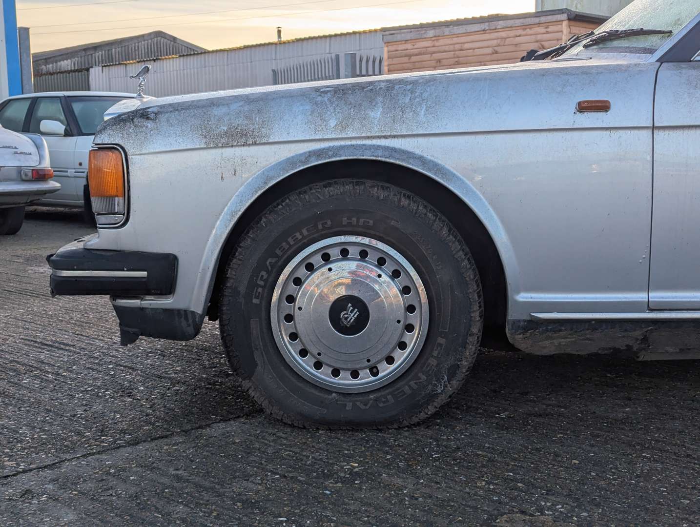 <p>1985 ROLLS ROYCE SILVER SPIRIT</p>