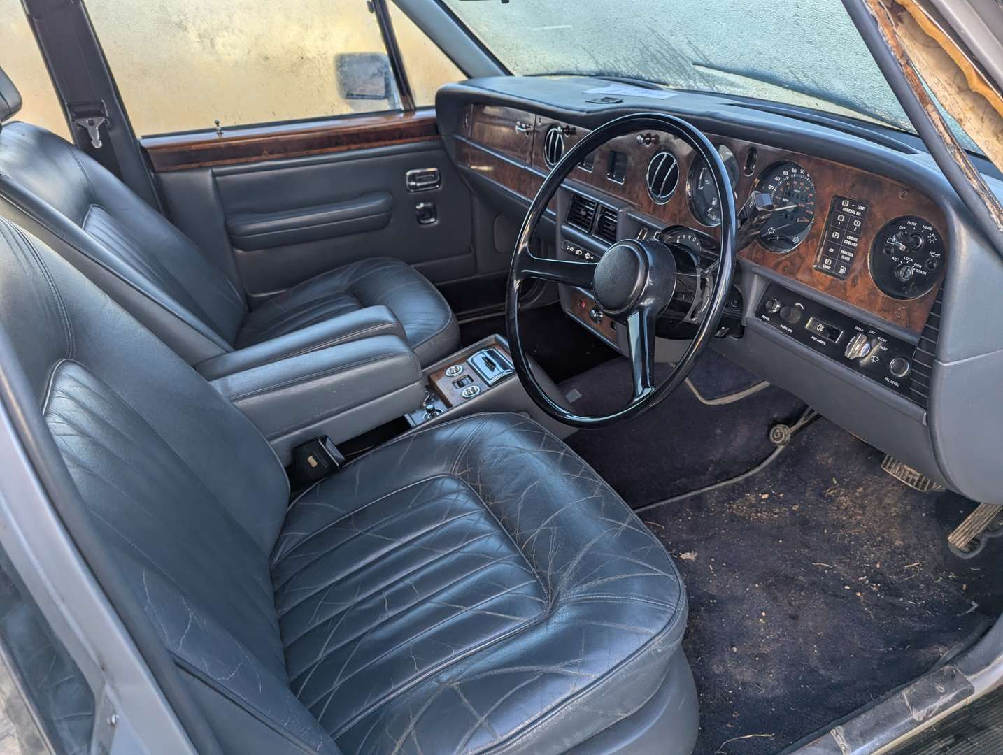 <p>1985 ROLLS ROYCE SILVER SPIRIT</p>