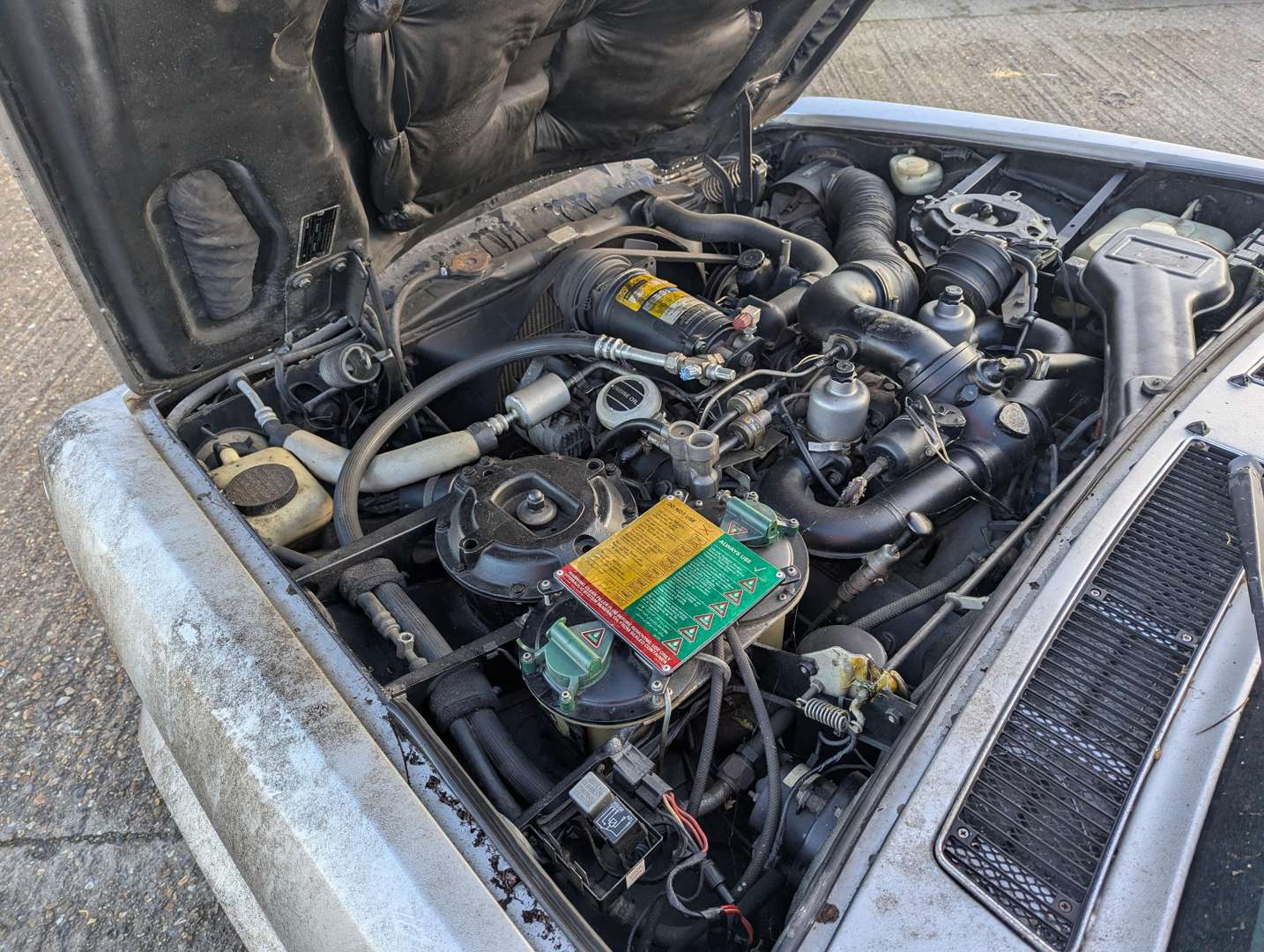 <p>1985 ROLLS ROYCE SILVER SPIRIT</p>